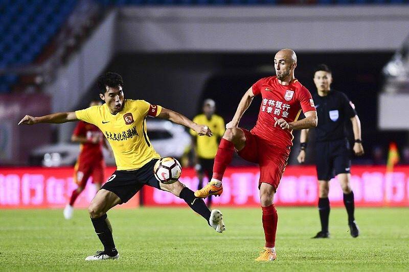 广州恒大与横滨水手大战，双方实力均衡的简单介绍