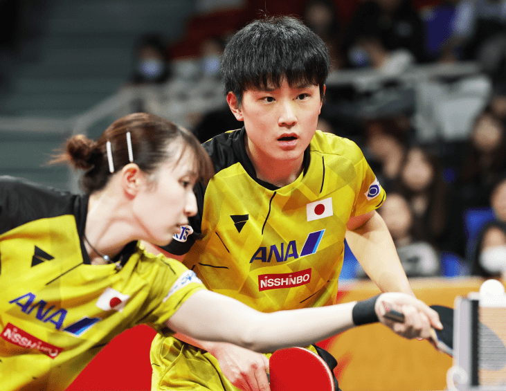 瑞典女足球队豪取胜利，领跑积分榜