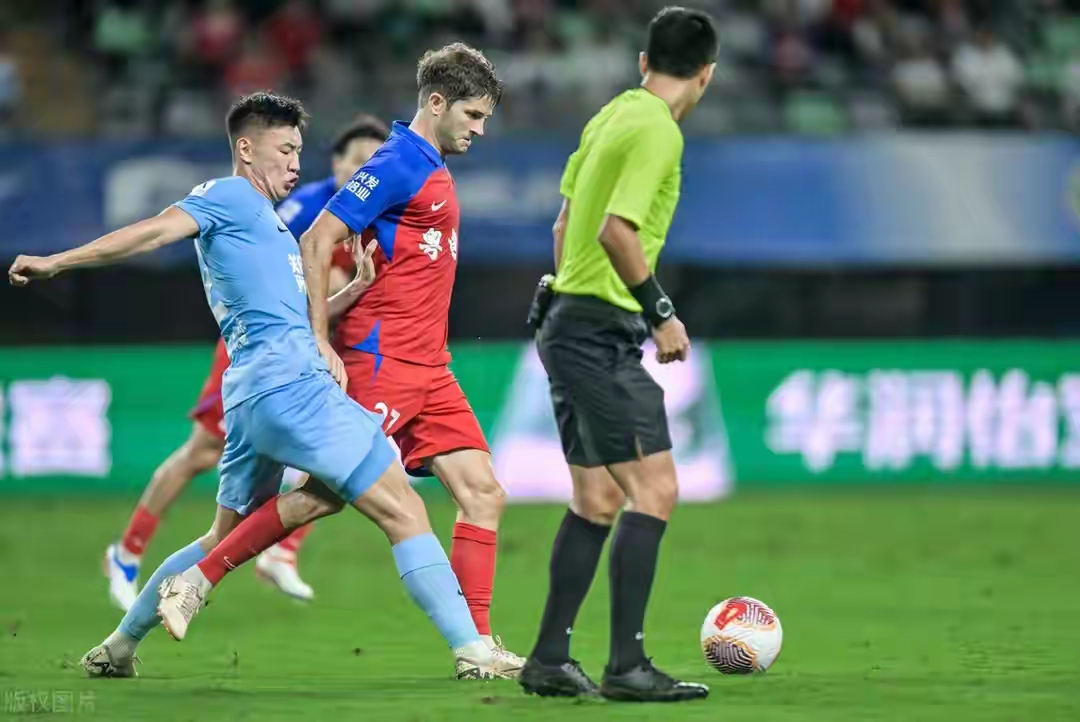 关于精彩盛宴！国内足球比赛围绕战术争胜的信息