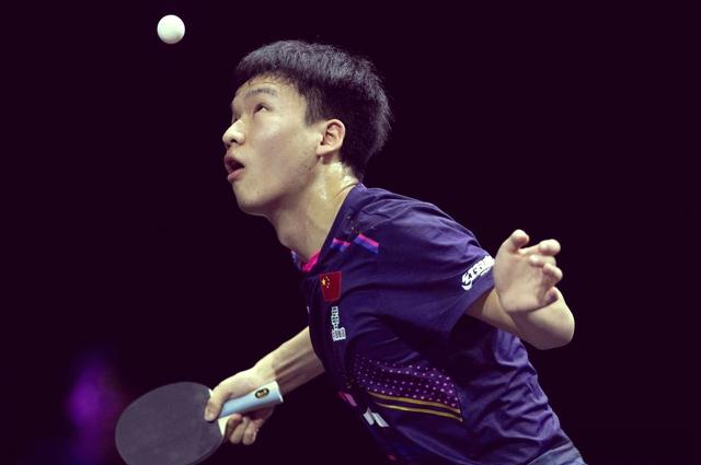 澳门队在激烈对抗中全力冲刺，夺得冠军的简单介绍