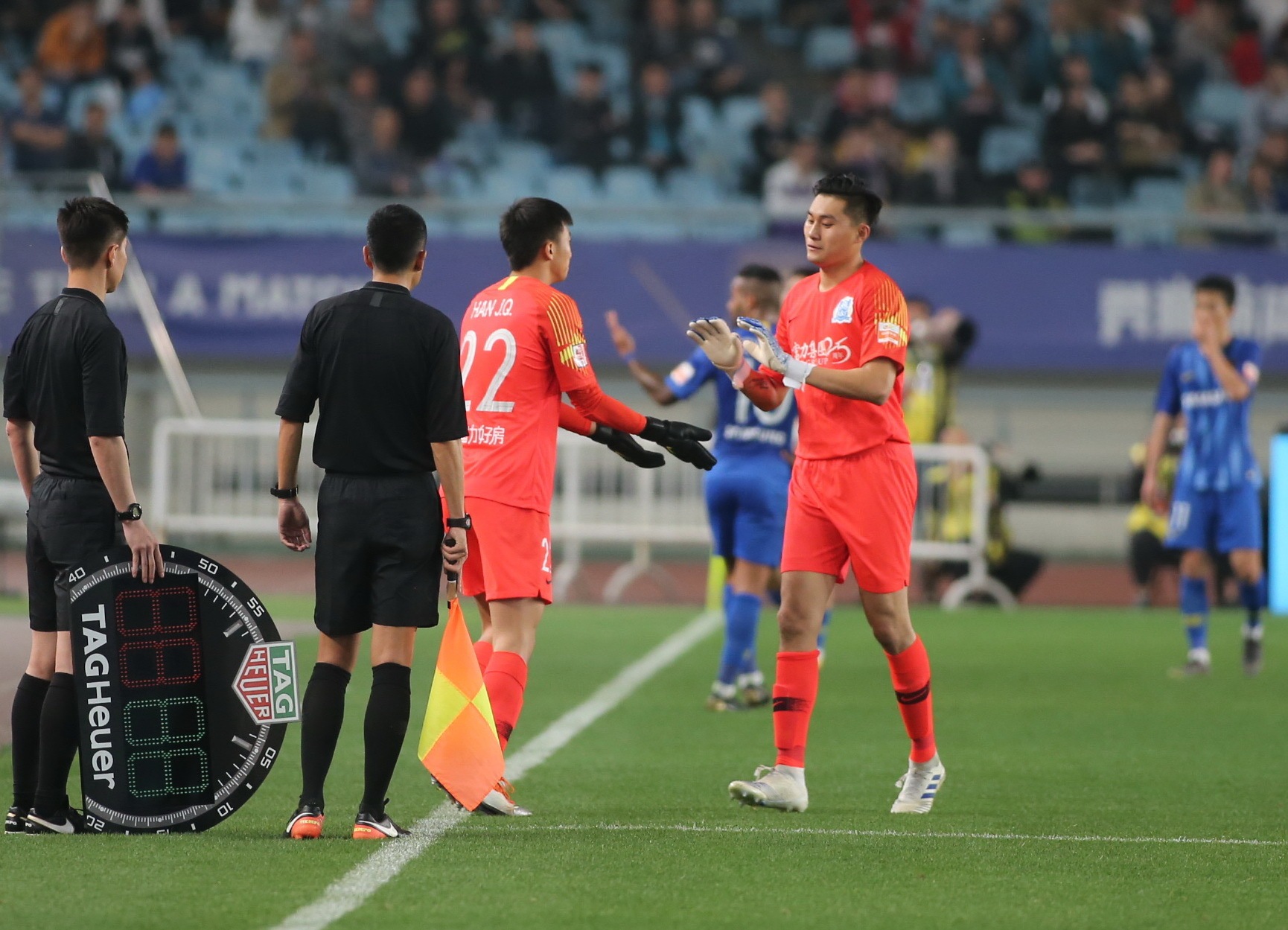 南方球员接连击败对手，取得胜利的简单介绍