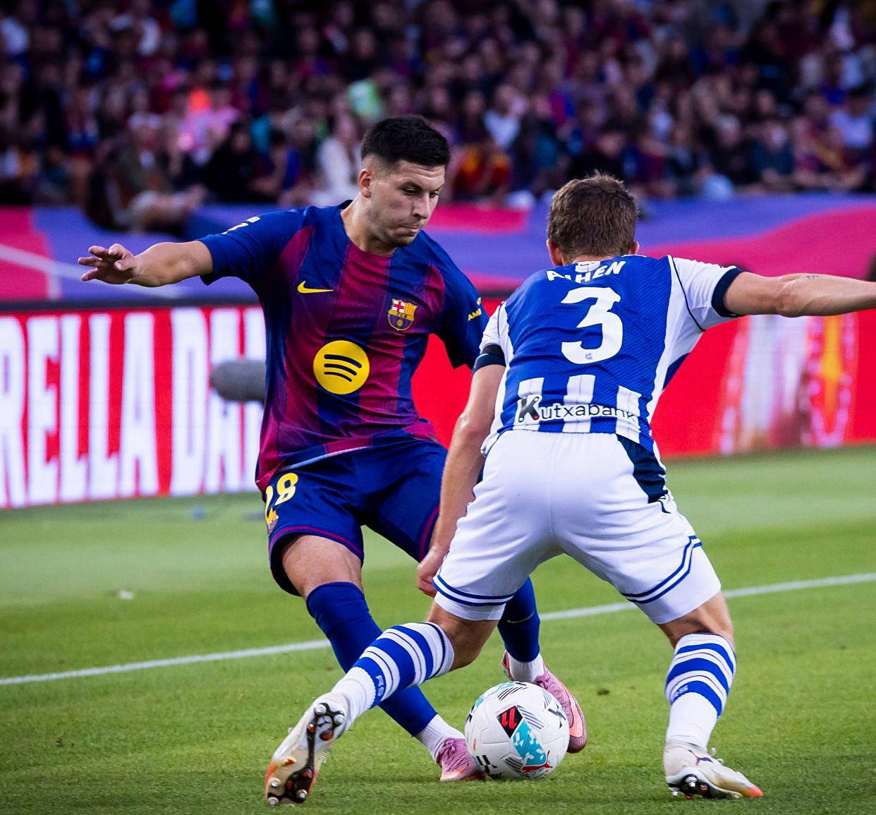 关于巴萨队长在场上展现领袖气质，带领球队取得连胜的信息