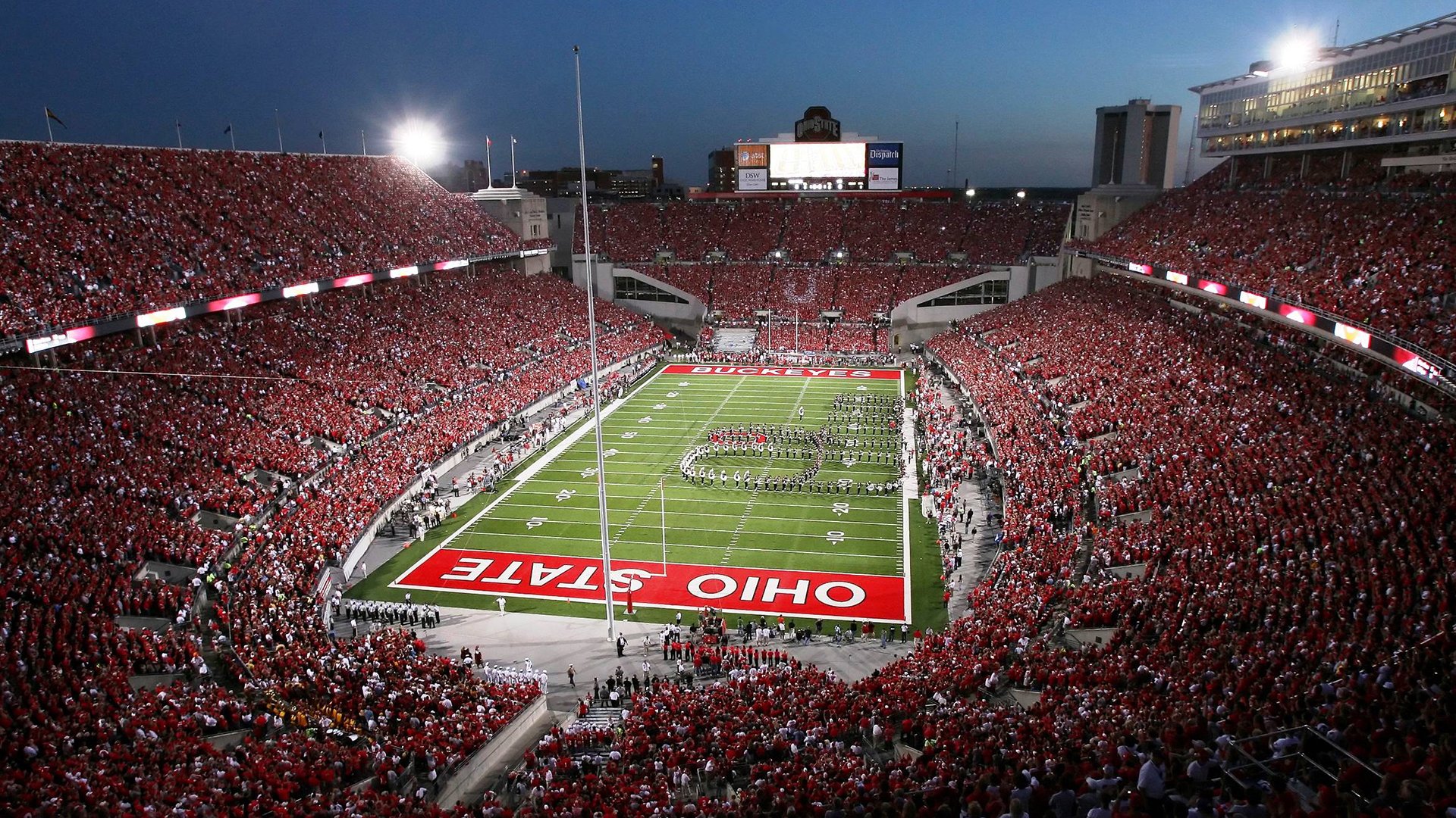 雄鹿终结尼克斯，锡安存在感拉满背后的战术博弈